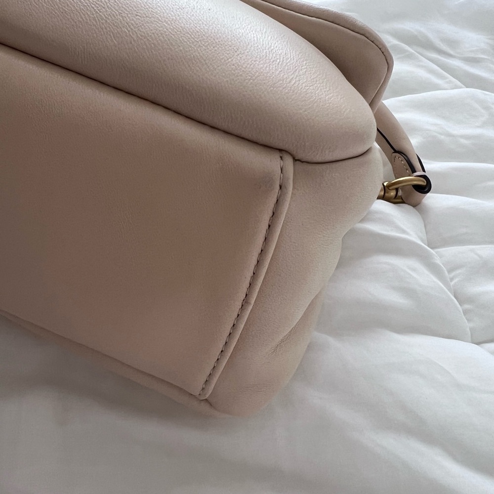 Coach Ivory Pillow Tabby 26 - Picture 6 of 10